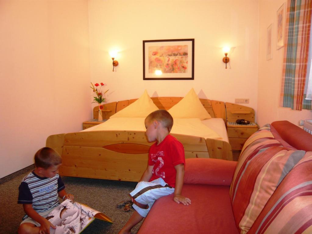 Ferienhaus Ahorn Neustift im Stubaital Habitación foto