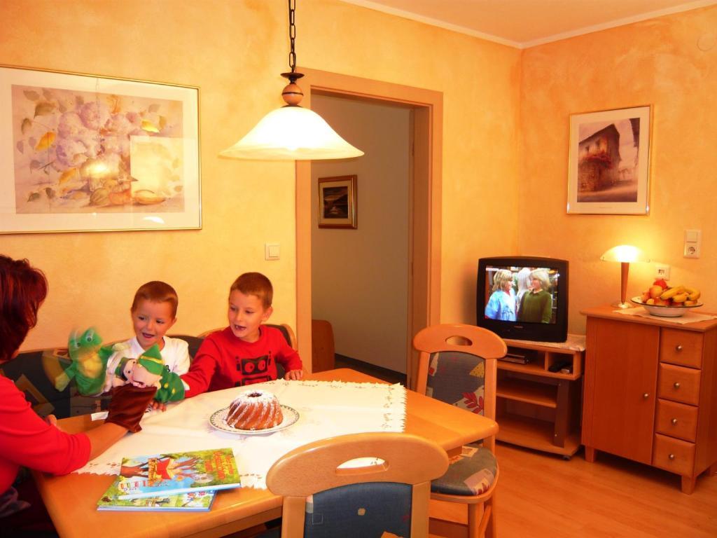 Ferienhaus Ahorn Neustift im Stubaital Habitación foto
