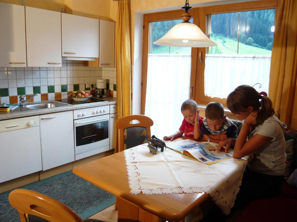 Ferienhaus Ahorn Neustift im Stubaital Habitación foto