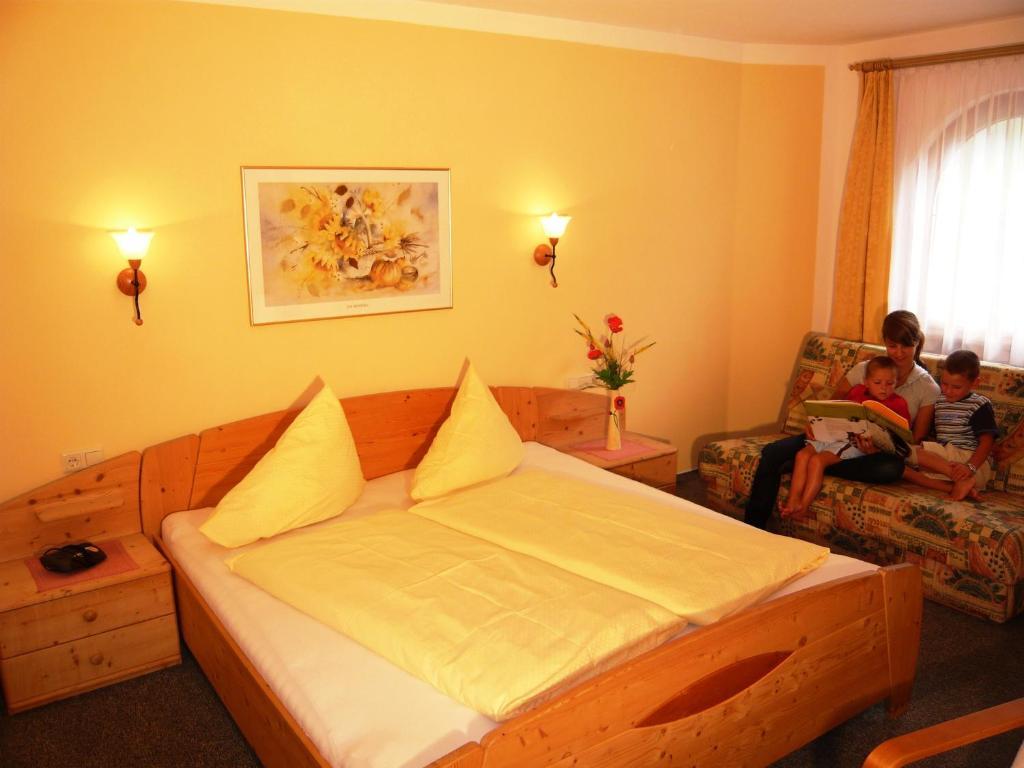 Ferienhaus Ahorn Neustift im Stubaital Habitación foto
